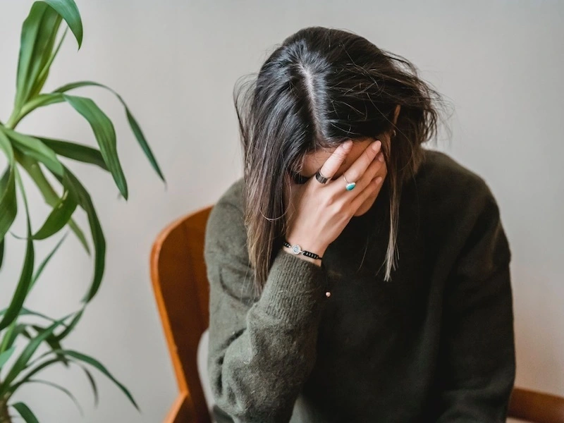 woman sad talking to her therapist about a phobia