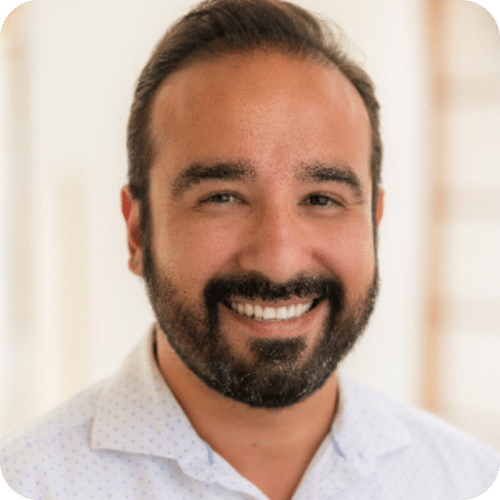 headshot of Arturo Estrada, Jr.