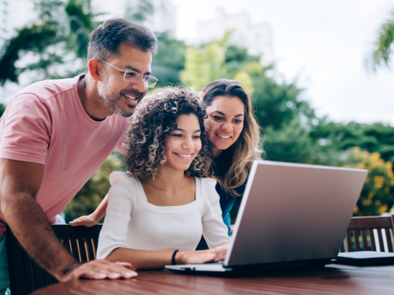 A teen tries experiential therapy virtually with her parents