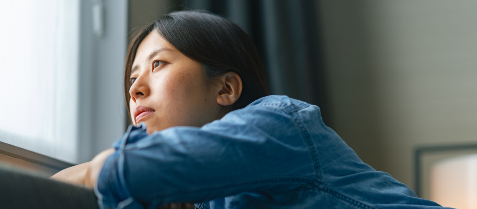 A young woman is having warning signs of passive suicidal ideation.