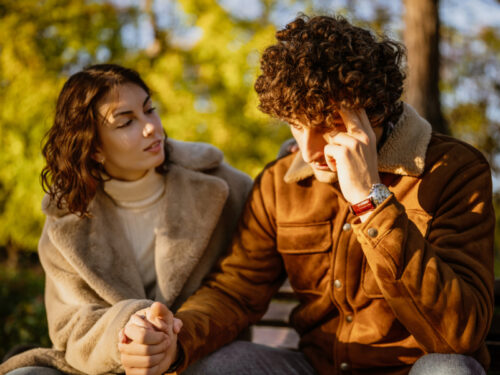 Man dealing with trauma bonds with his girlfriend