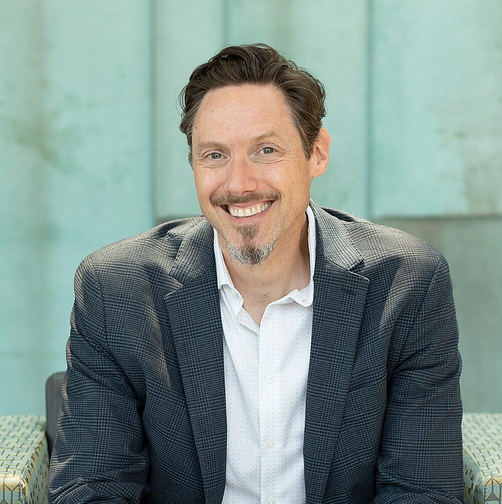 Mike Travisano is a Certified Mindfulness Instructor working as an Integrative Group Facilitator at Charlie Health.