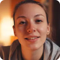 Portrait of Lily, a 16-year-old Charlie Health client